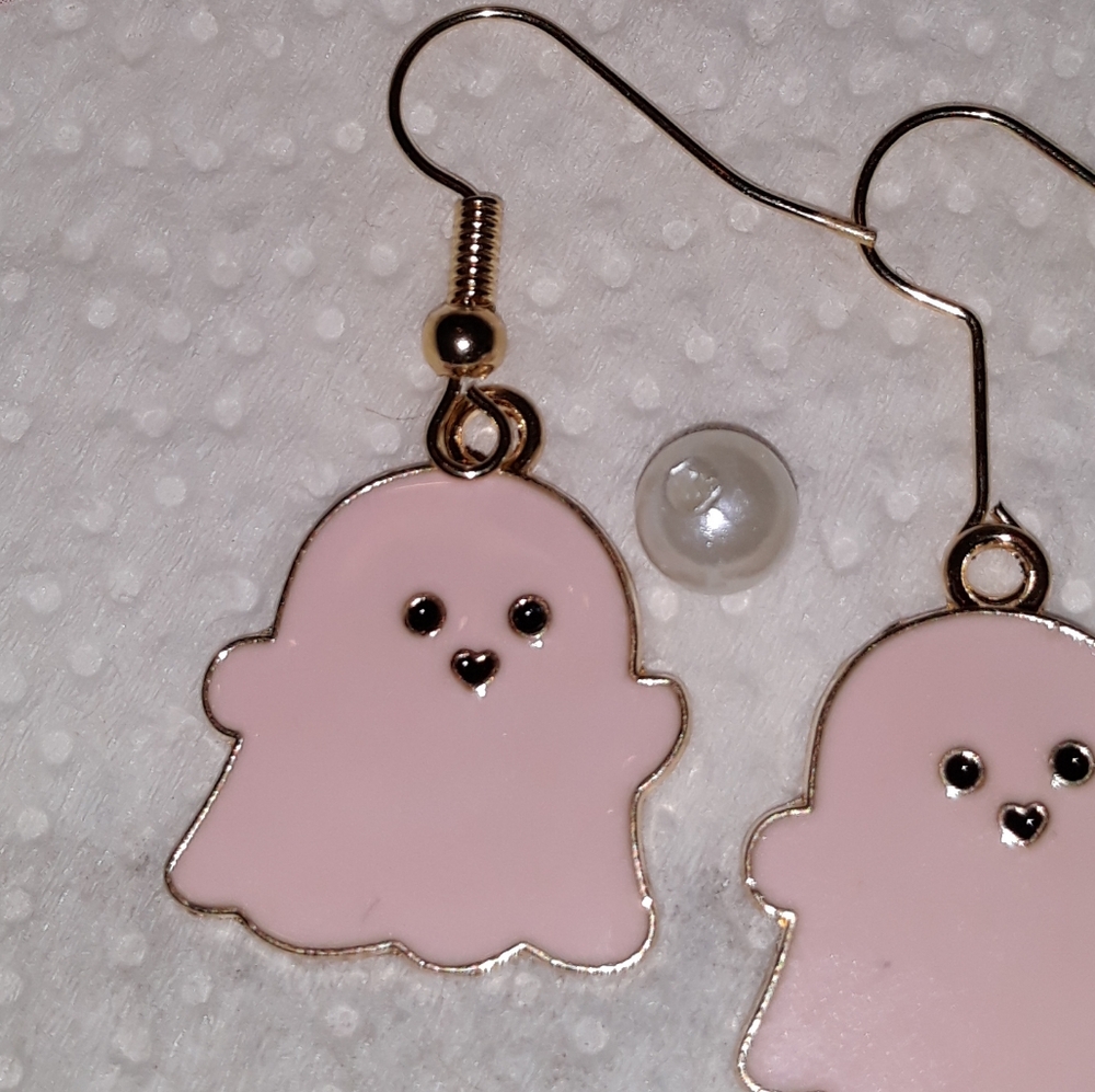 Pastel Pink Ghost Halloween Earrings spooky charm 1 pr Handmade NEW - Picture 2 of 6